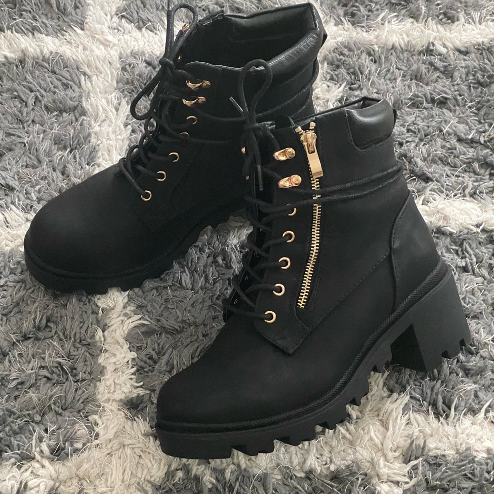 Gorgeous block-heels hiker booties